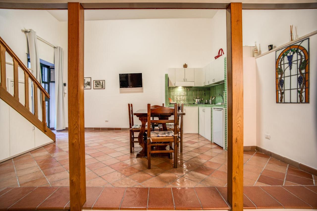 Le Case Di Andrea - Nel Cuore Di Trastevere Řím Exteriér fotografie